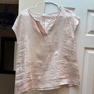 7/$20
Made in Italy Linen shirt NWT small / medium Sleeveless pocket front